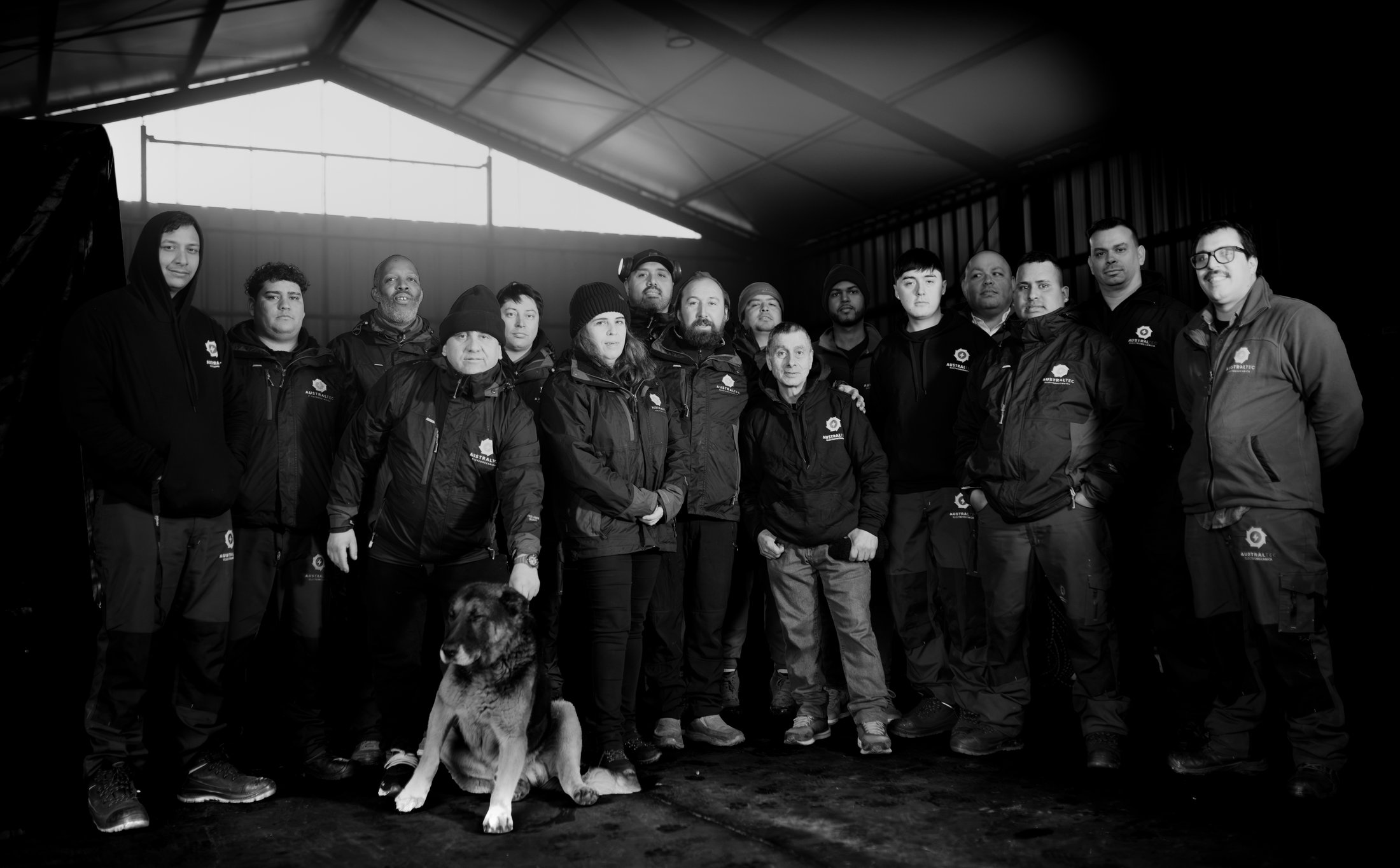 Equipo Australtec en el taller de Puerto Montt